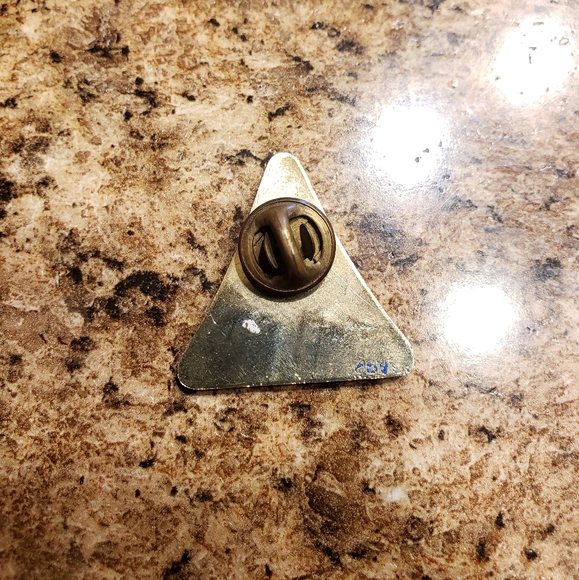 Vintage Space Shuttle Pin - Picture 3 of 3